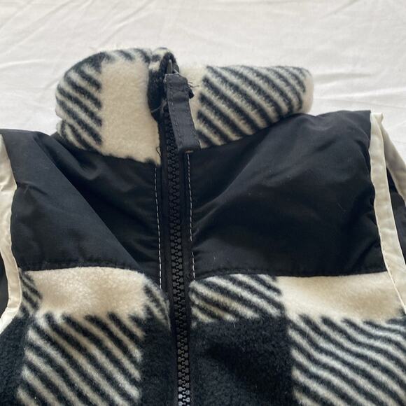 U.S. POLO ASSN. Buffalo checked black white fleece puff vest country farm sz 2T - Picture 3 of 5